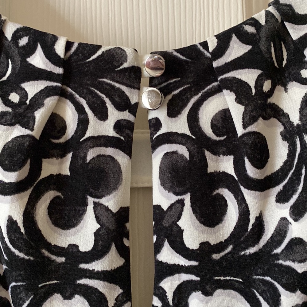 Clear out sale! WHBM Black & White Halter Top - Picture 5 of 5